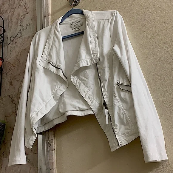 Jacket - Picture 1 of 1